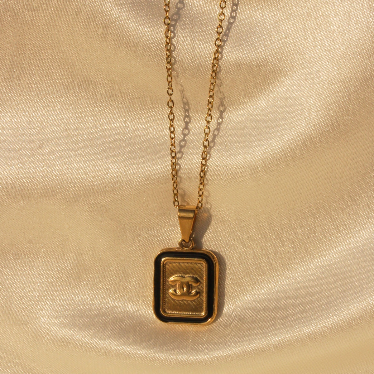Chanel Essence