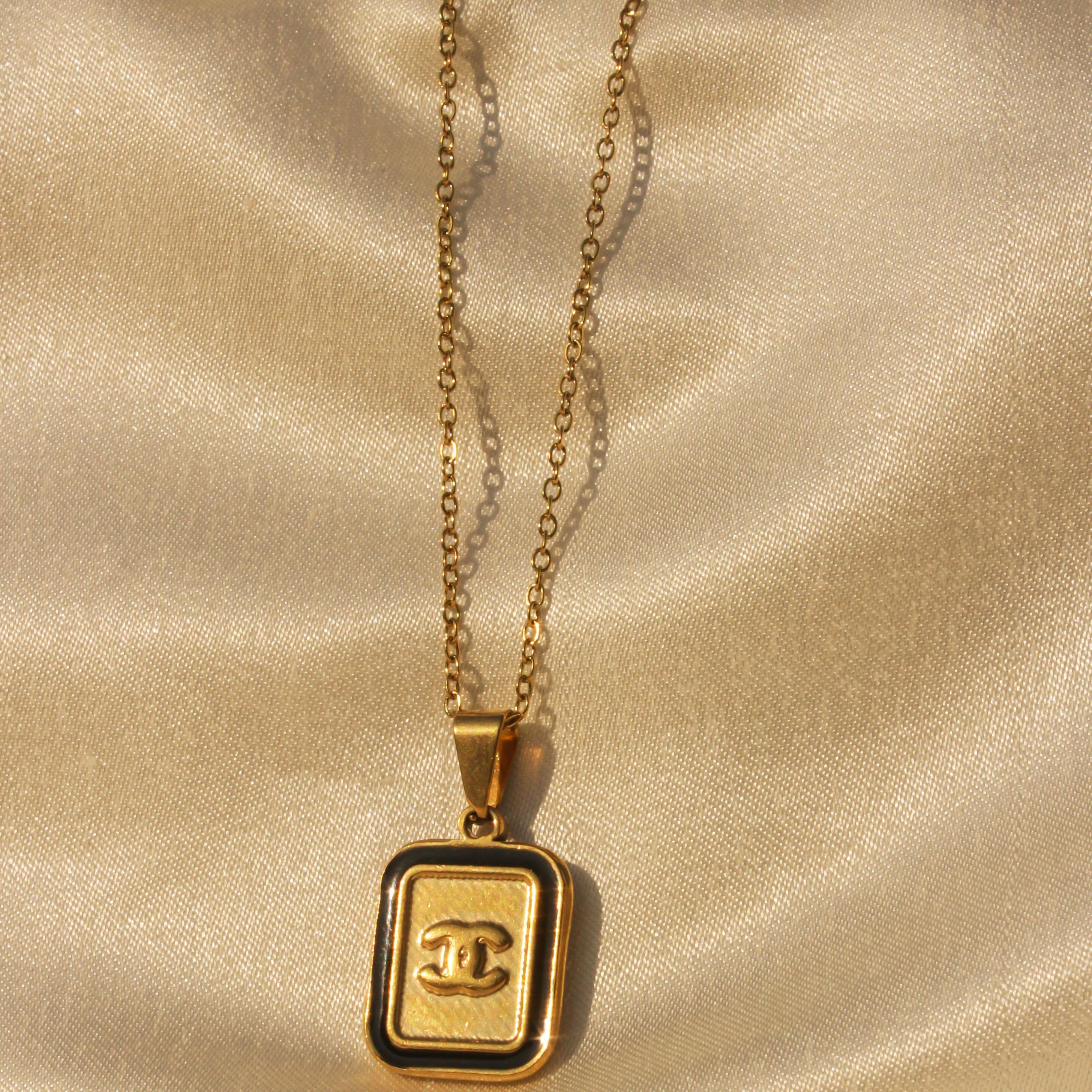 Chanel Essence